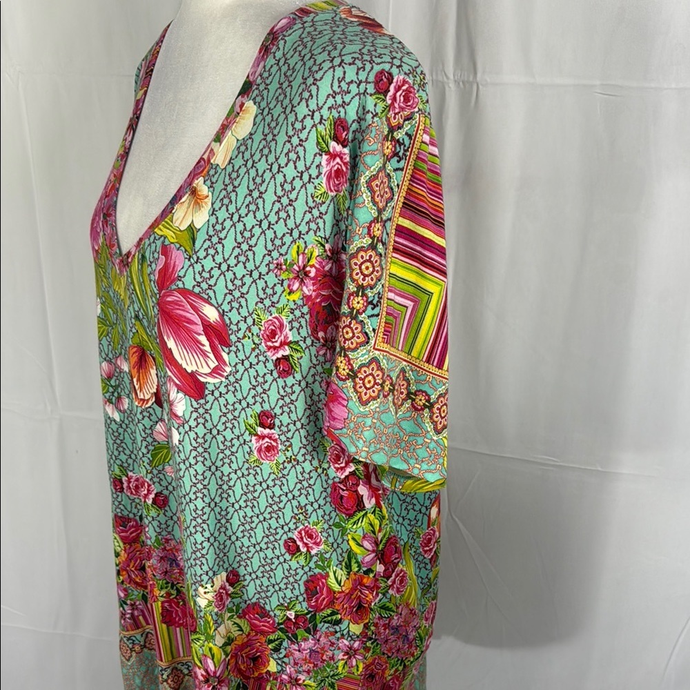 Johnny Was Multicolor Floral V-Neck Blouse XL - Picture 6 of 9
